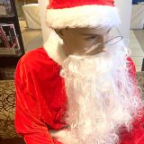 こんにちは11月1日より売買からこちらの賃貸部署に異動になりました倉持です！よろしくお願いします‍♀️それはそうと、もうすぐクリスマスですね！地元のデパートではサンタさんが座って休憩してました私にもサンタさん来てくれますかね…？少し気が早いですが、皆さん良きクリスマスをお過ごし下さい#サンタさん休憩中　#クリスマス  #サンタさんからのプレゼント  #大田区 #蒲田 #リビングライフ